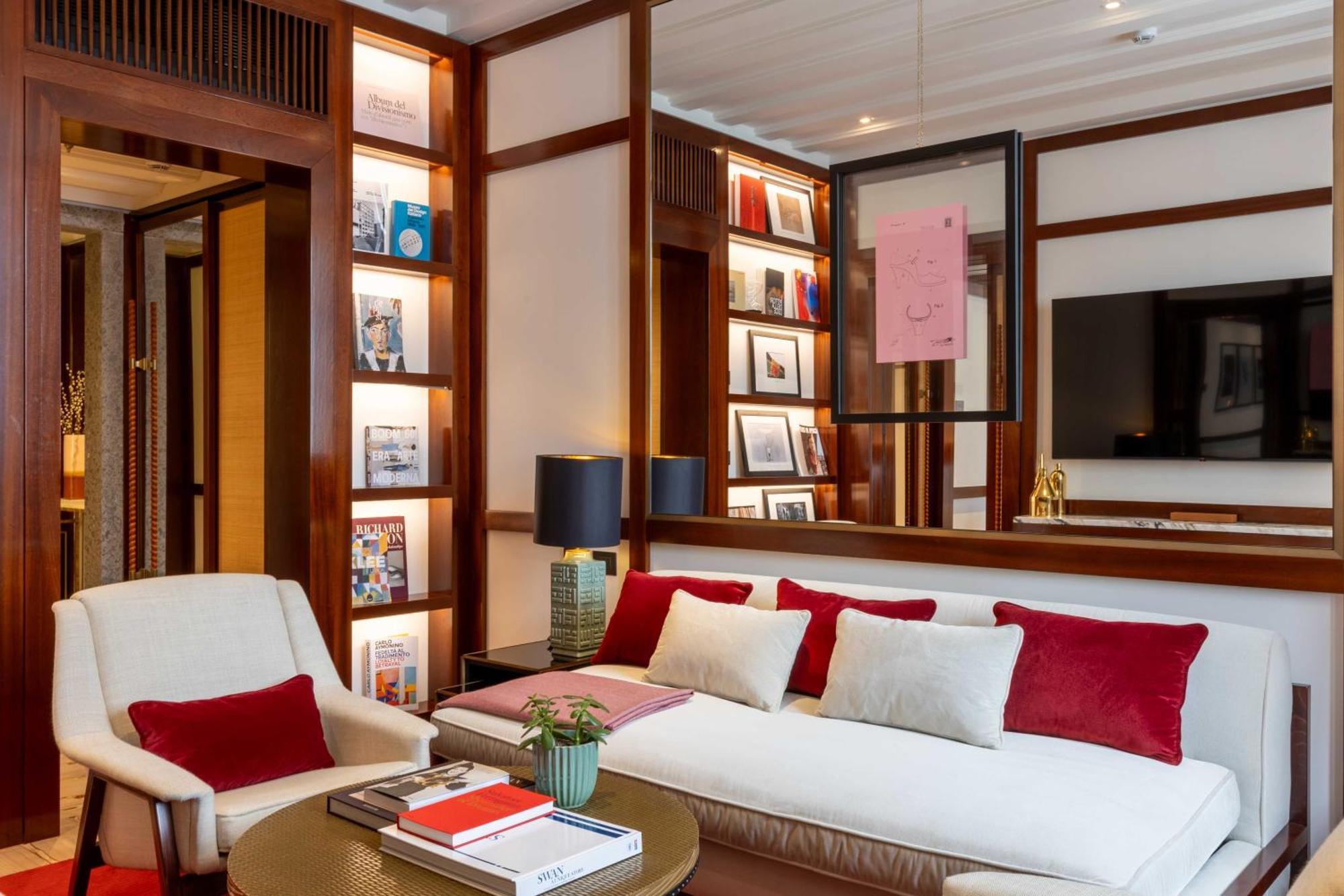 Portrait Milano - Lungarno Collection Hotel Exterior photo